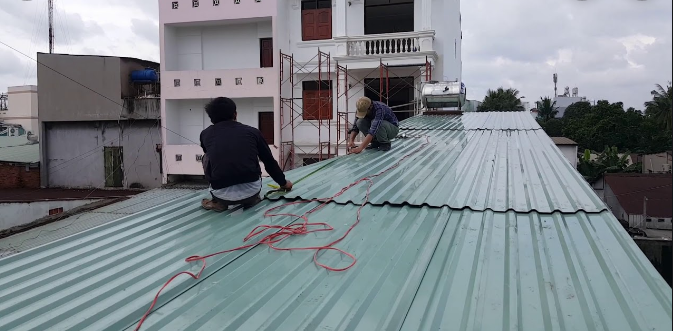 Dịch vụ làm mái tôn tại Bình Dương
