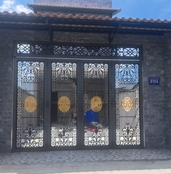 Cửa cổng sắt cnc 4 cánh đẹp