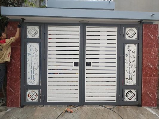 Làm cửa sắt giá rẻ tại quận 4