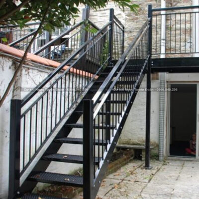 Thợ làm cầu thang sắt tại Hóc Môn TPHCM