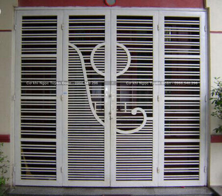 Thợ làm cửa sắt tại quận 12