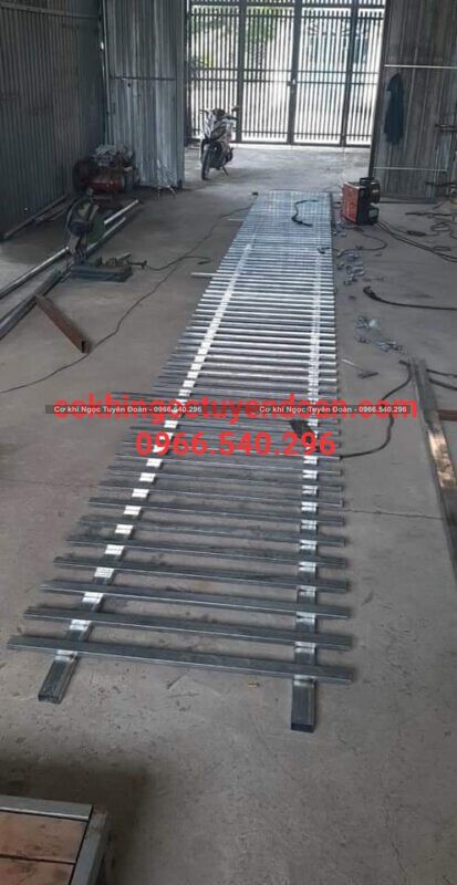 Thợ làm hàng rào sắt