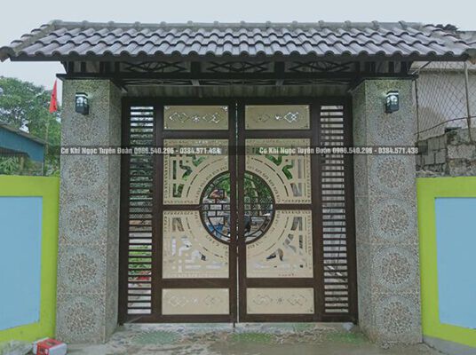 Làm cửa sắt CNC đẹp tại Bình Dương