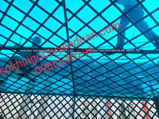 Dịch vụ làm mái poly nhựa tại quận 7 Dịch vụ làm mái poly nhựa tại quận 7