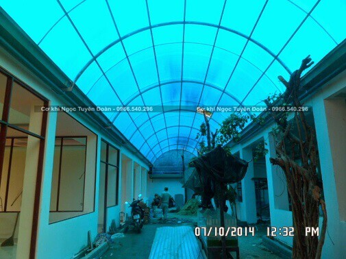làm mái nhựa poly tại Thuận An Bình Dương