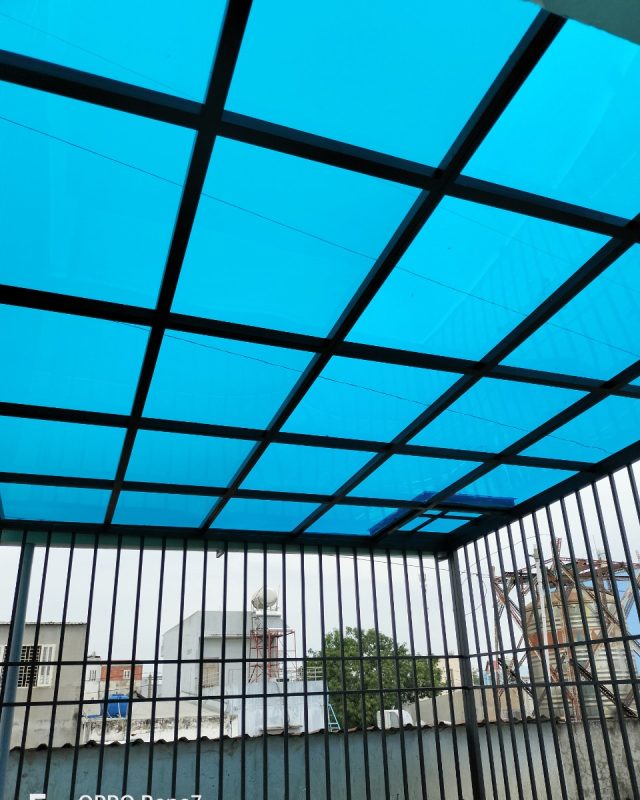 Lắp đặt mái poly nhựa tại quận 4