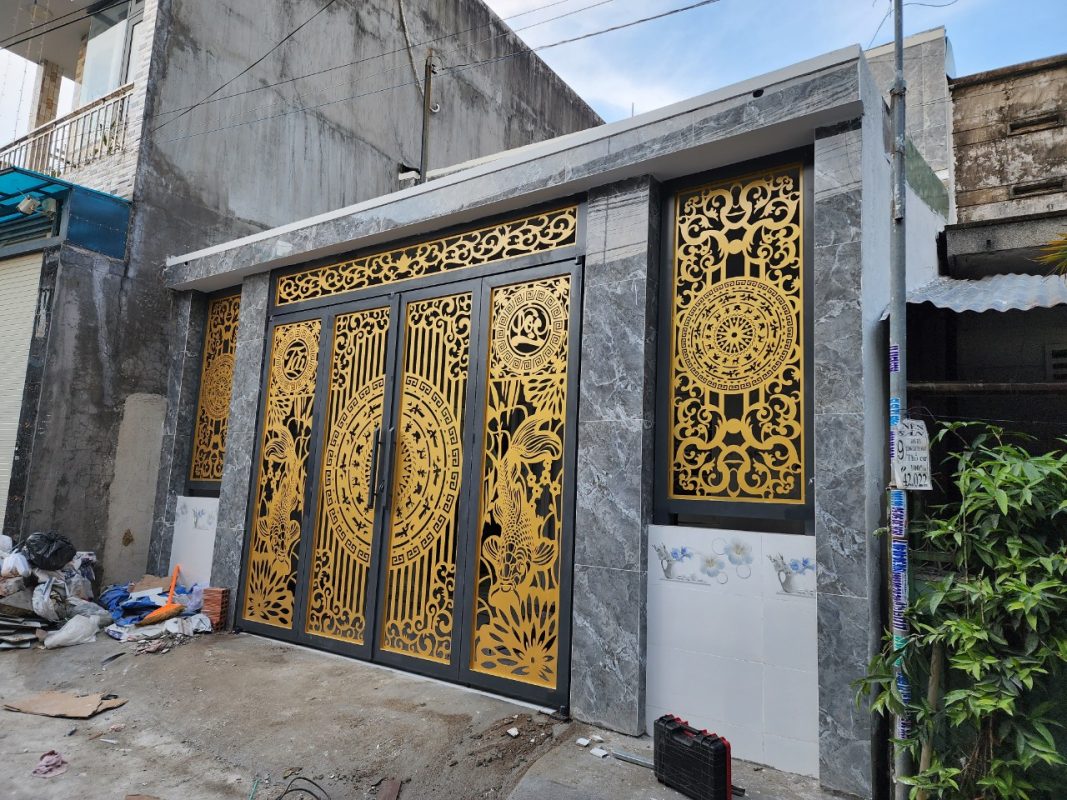 cửa cổng sắt CNC giá rẻ tại quận 12